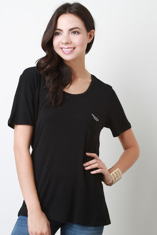 Queen Of Everything Pocket-T Top